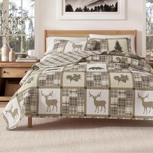 Rustic Deer and Plaid Quilt Set